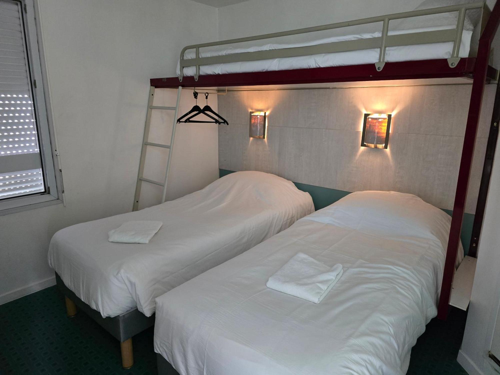 Hotel Brit Hotel Essentiel Poitiers Gare Du Futuroscope